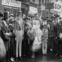 Chicago Street scena tokom republičke konvencije. Čovjek i dječak su obučeni kao ujačev sam povijest